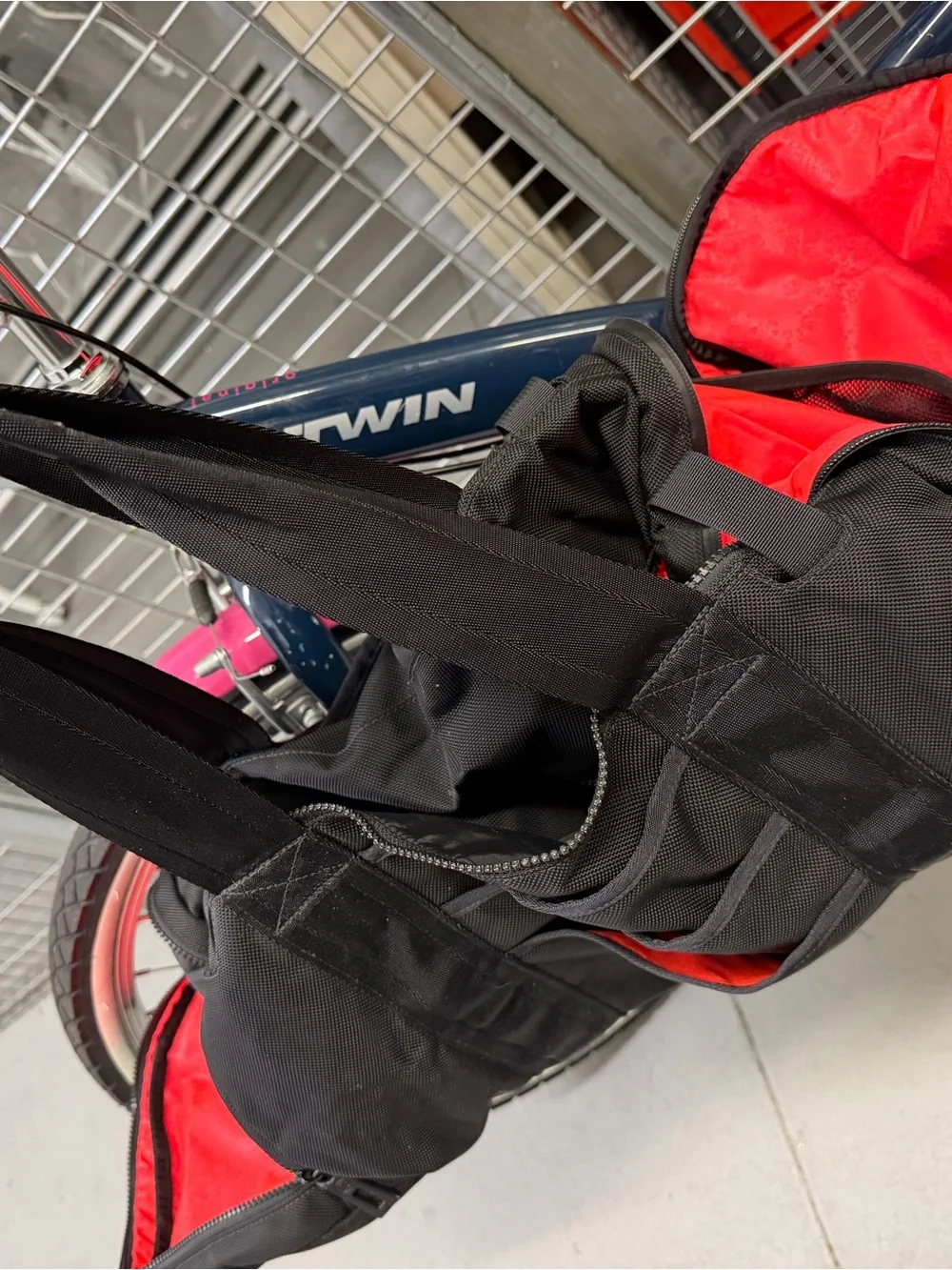 Black Men’s Jacket with Red Lining - Lululemon